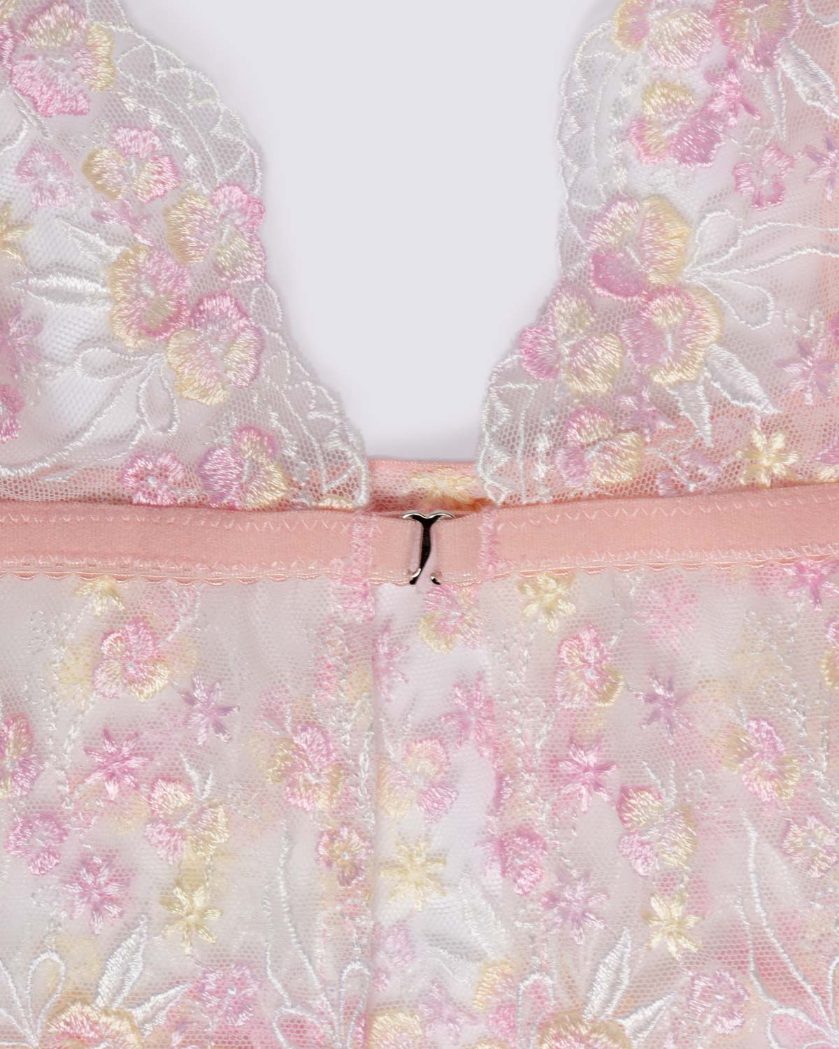 Bianconiglio_coll_2024_Sfondo_Bianco-6 Bianconiglio Mid Bralette